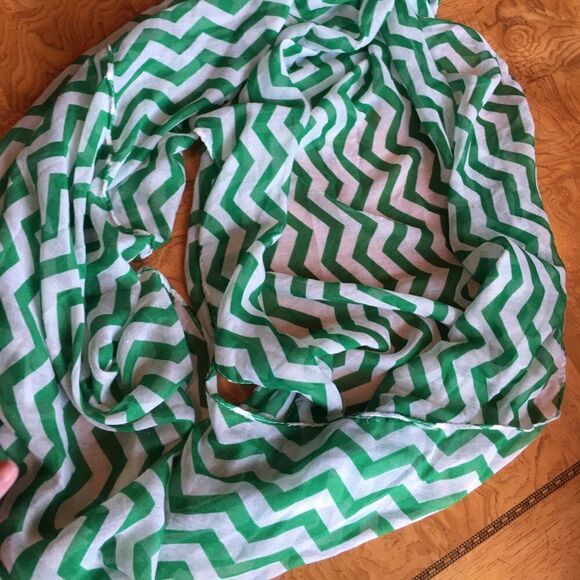 CIRCLE SCARF New!  - Picture 5 of 8